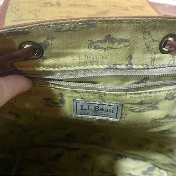 Vintage L. L. Bean Leather Cinched Snap Backpack - Picture 11 of 13